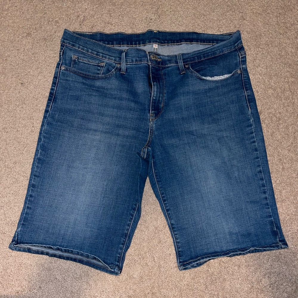 Levi - Jean Shorts - Size: 33